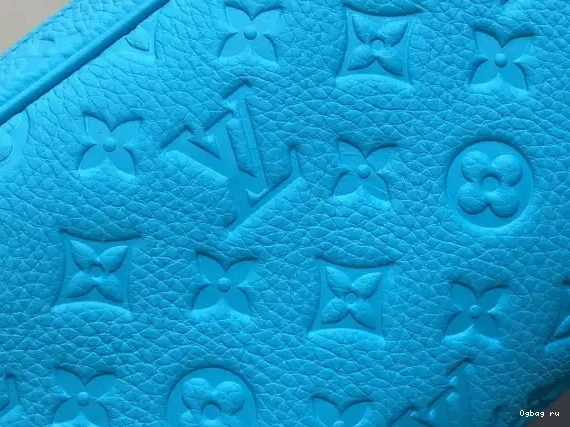 VUITTON VOYAGE-27*21*6CM POCHETTE LOUIS 0427